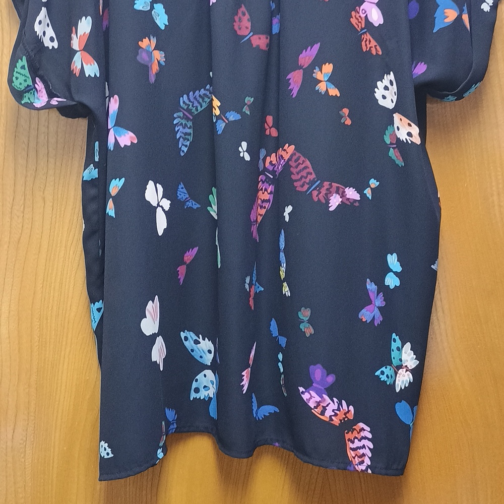 Cold Shoulder Butterfly Blouse - Picture 2 of 7